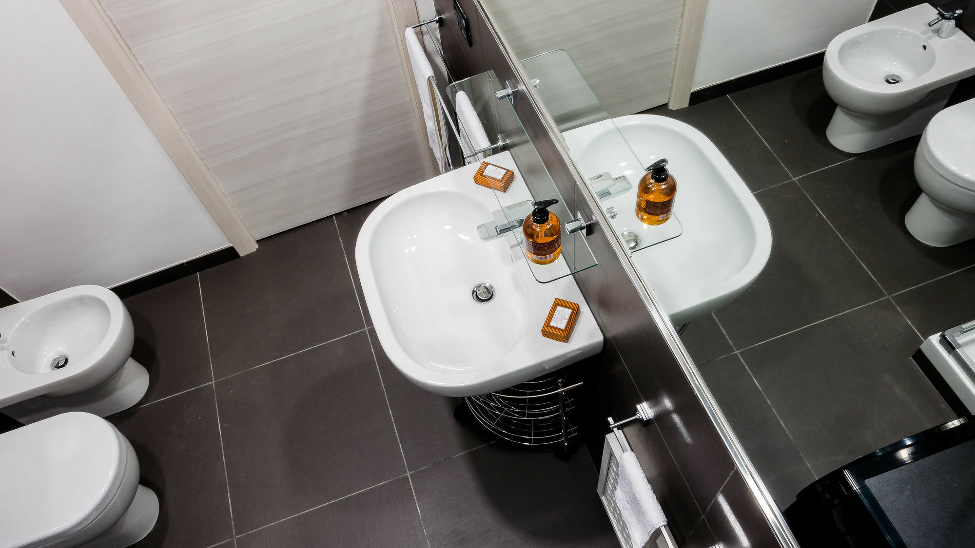 Suite In Center ปาแลร์โม ภายนอก รูปภาพ